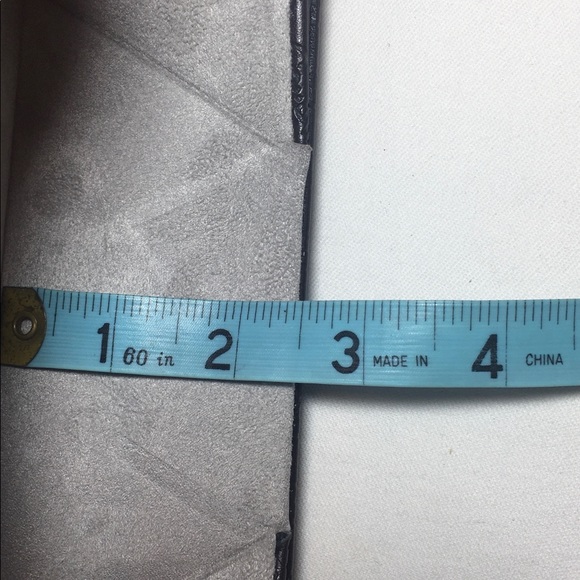 Gucci NEW sunglass case,cleaning cloth & Gucci bag - Picture 5 of 7